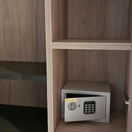 Q-royal Skylounge מלון