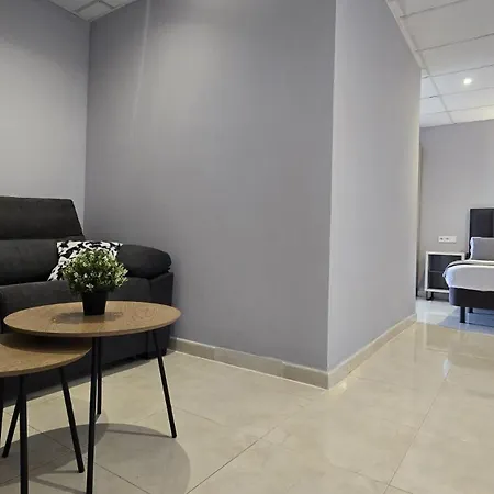 Q-royal Skylounge فندق *