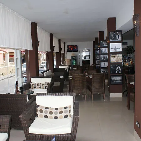 Q-royal Skylounge فندق بلايا ذي بالما