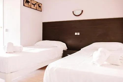 Q-royal Skylounge Hotel *