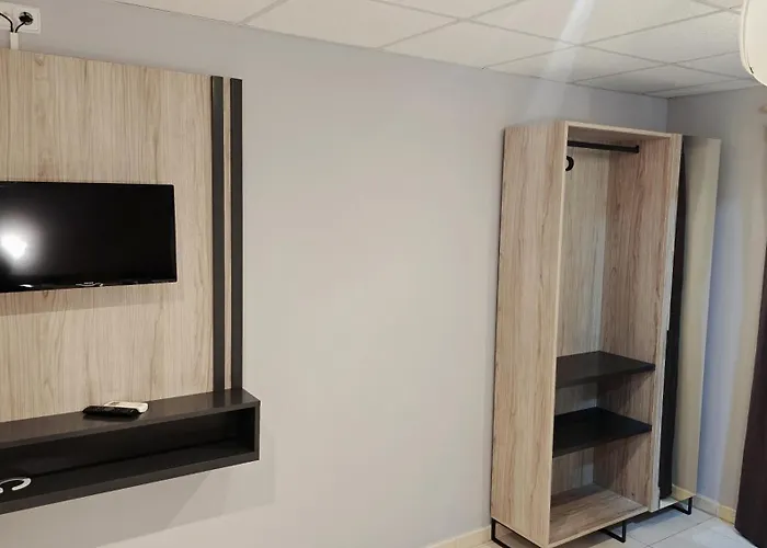 Q-royal Skylounge Hotel