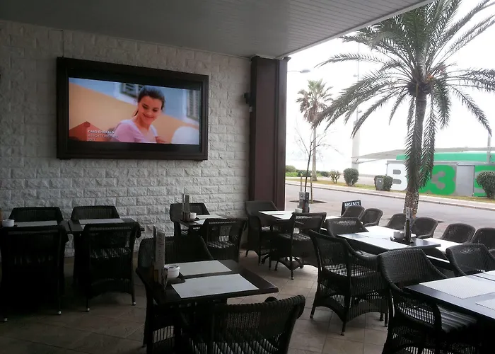 Q-royal Skylounge Hotel