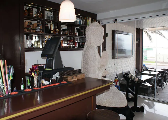 Q-royal Skylounge Hotel