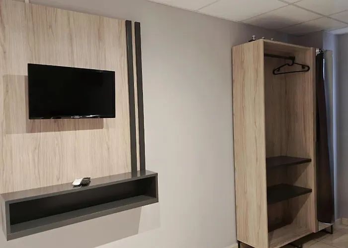 Q-royal Skylounge Szálloda *