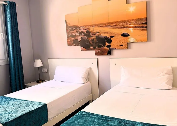 Q-royal Skylounge Szálloda *